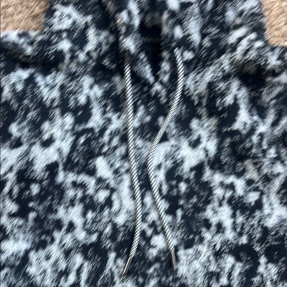 Athleta Tugga Teddy Sherpa Jacquard Hoodie Size Large - Picture 4 of 11